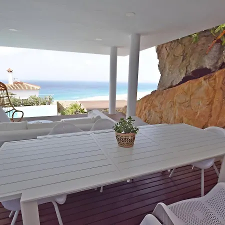 Villa Entre Rocas *